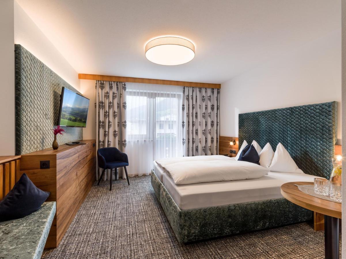 Hotel Landhaus Zillertal Fügen Eksteriør billede