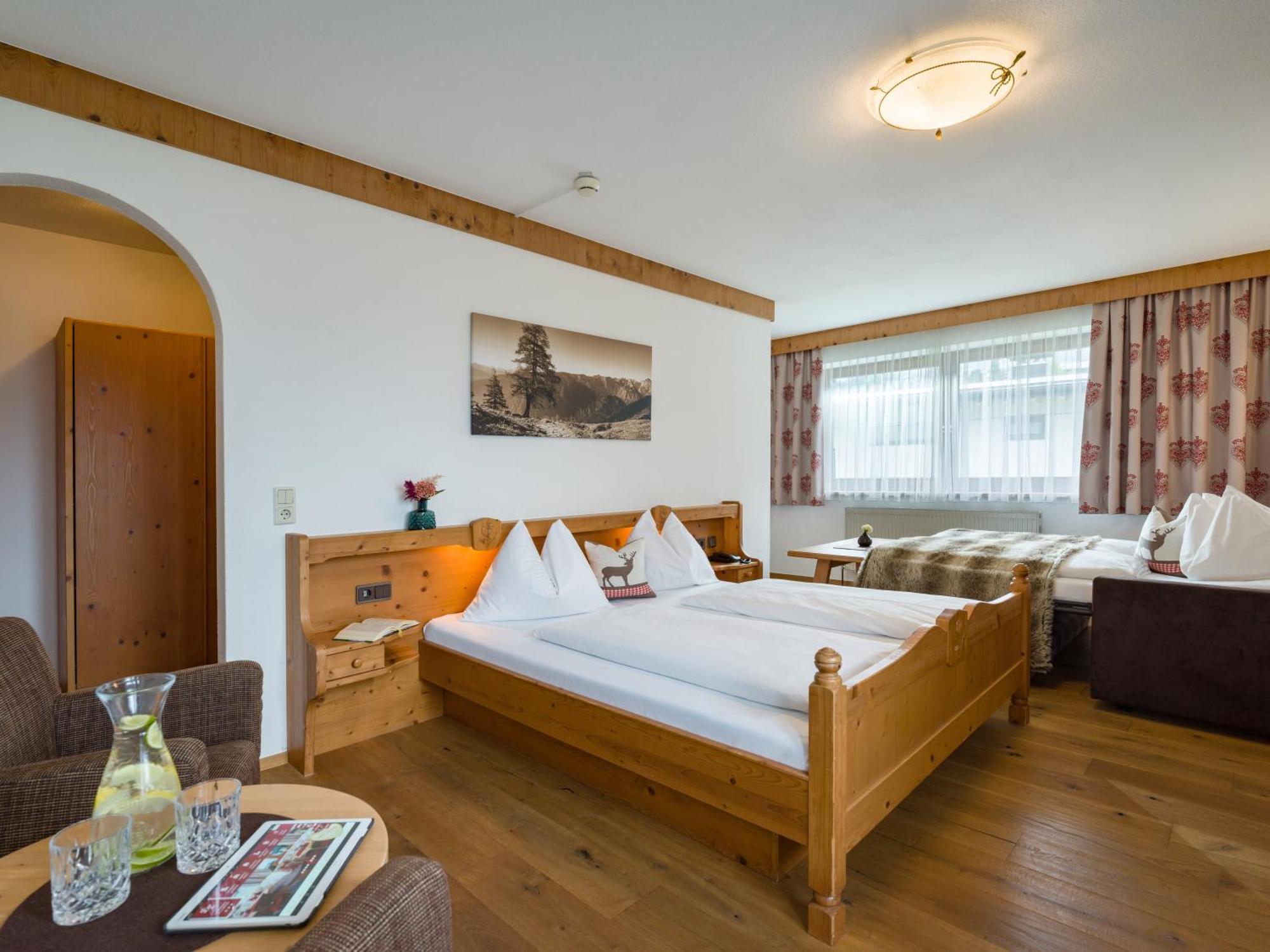 Hotel Landhaus Zillertal Fügen Eksteriør billede