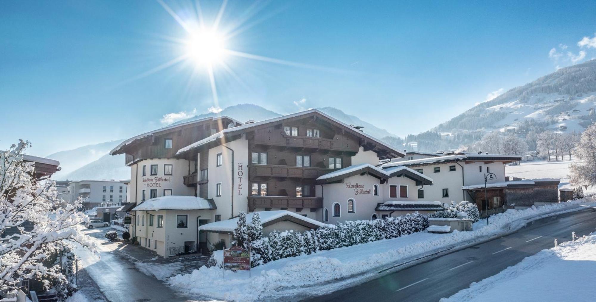 Hotel Landhaus Zillertal Fügen Eksteriør billede